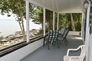 Chalet, 2 Double Beds (Mezzanine) | Terrace/patio - Auberge Sur Mer de Charlevoix (Saint-Simeon)