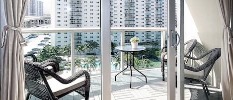 Ocean Reserve Bay View 2 Bedroom Condo | Balcony