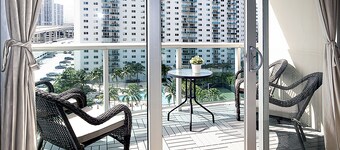 Ocean Reserve Luxury Condos Across from Sunny Isles Beach