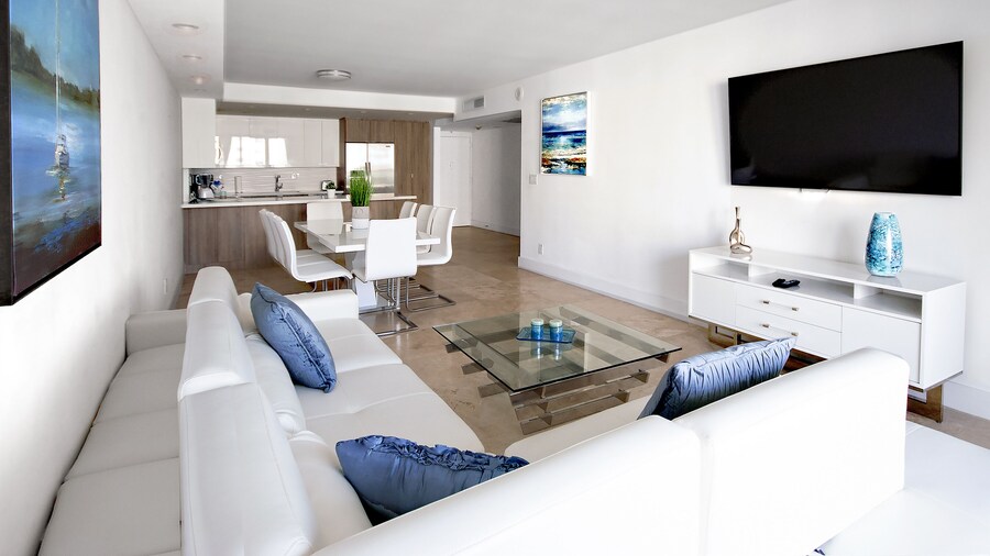 Ocean Reserve Luxury Condos Across from Sunny Isles Beach