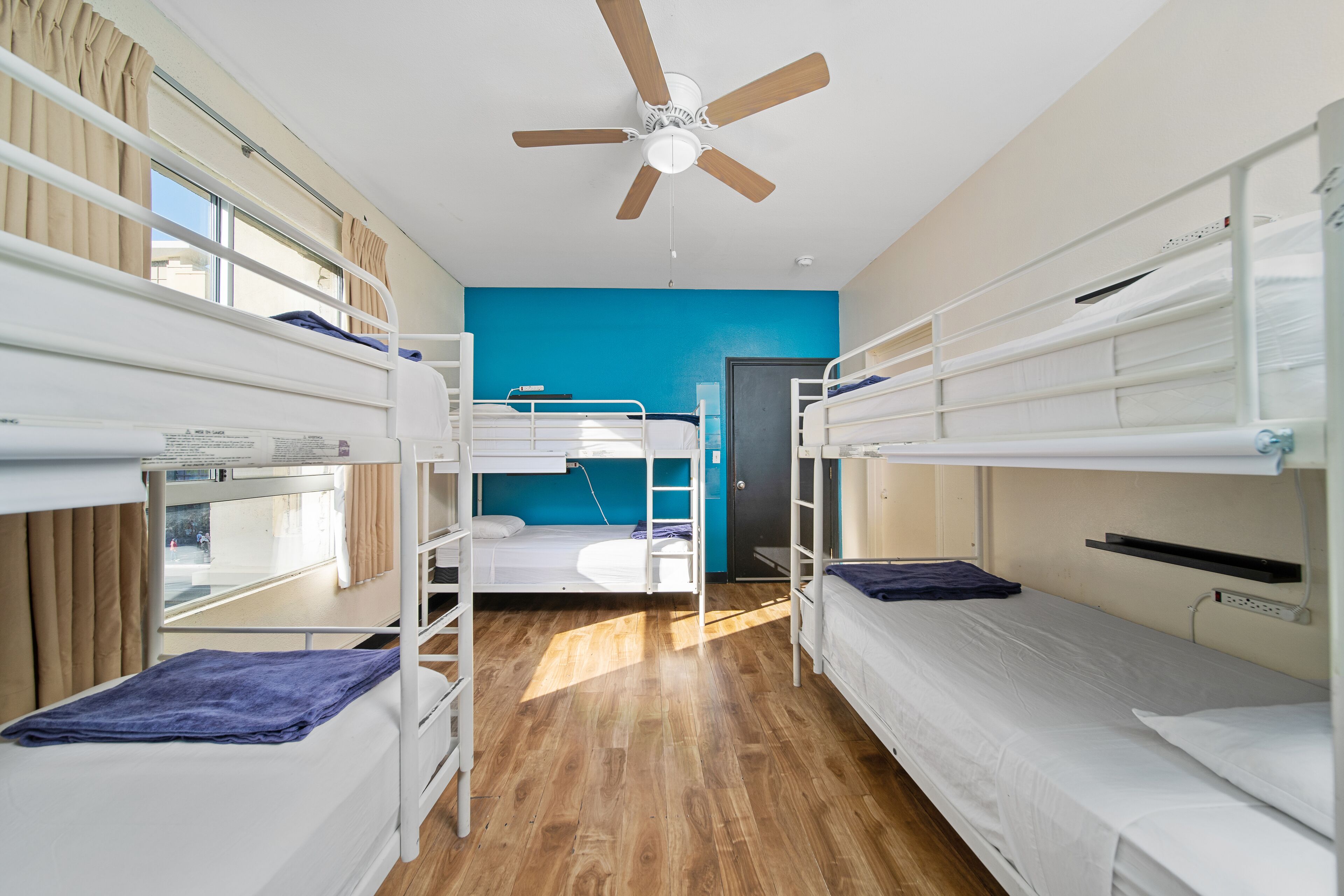 Photo - Samesun Hollywood Hotel & Hostel