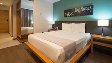 Habitación doble estándar | Ropa de cama de alta calidad y caja de seguridad en la habitación