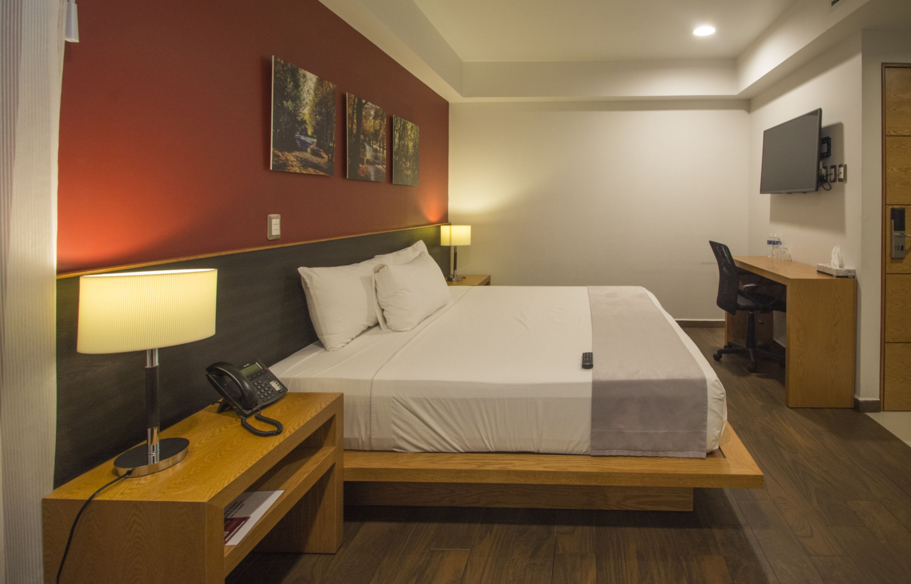 superior double room, 1 king bed | premium bedding, in-room safe, blackout curtains, soundproofing