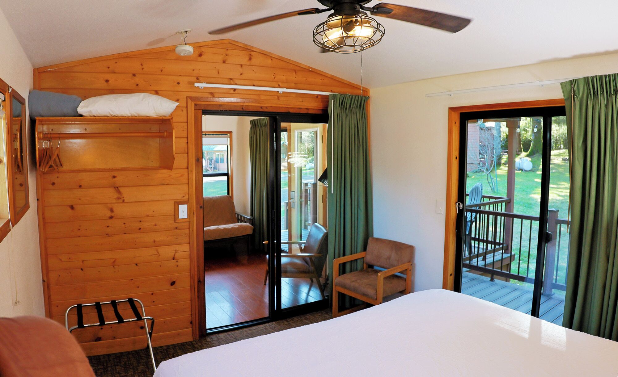 Cabaña familiar, 2 habitaciones, cocina | Ropa de cama de alta calidad y colchones con acolchado adicional