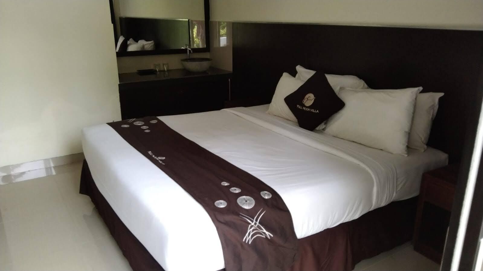 Standard Room | In-room safe, blackout drapes, iron/ironing board, free WiFi