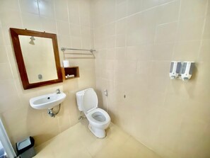 Shower, free toiletries, towels, soap