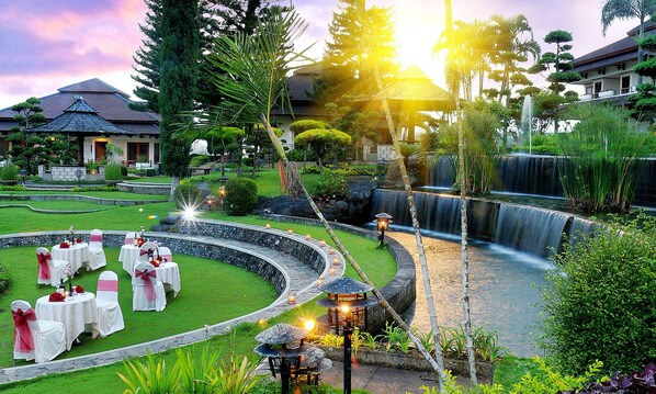 พื้นที่เล่นสำหรับเด็ก - กลางแจ้ง