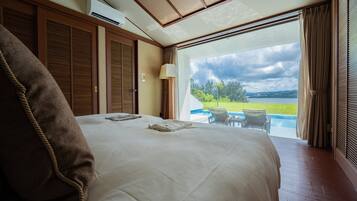 Executive Suite, 1 Bedroom, Non Smoking, Private Pool | Premium bedding, minibar, in-room safe, desk