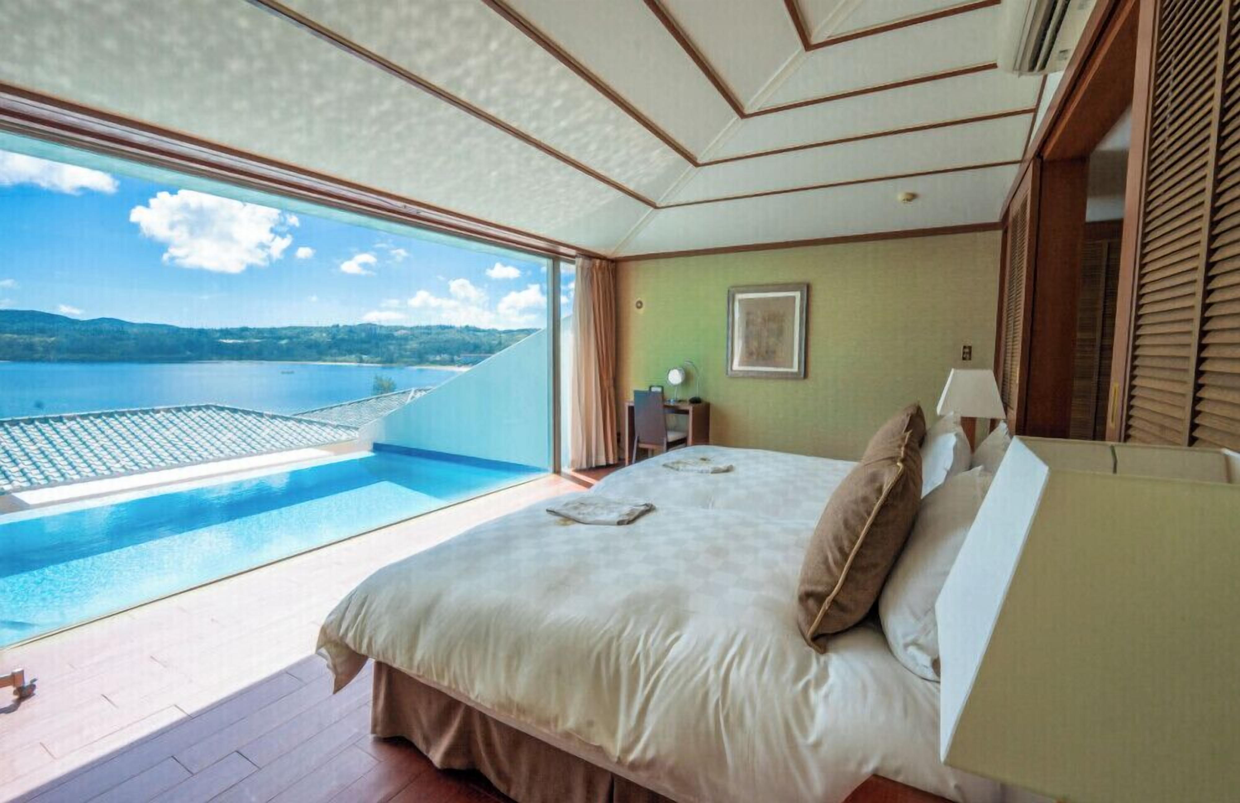 Oriental Suite, Non Smoking | Premium bedding, minibar, in-room safe, desk