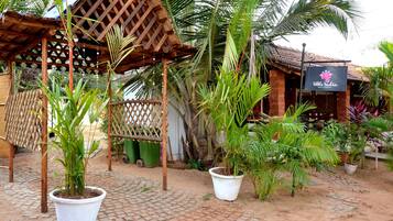 Fachada de la propiedad