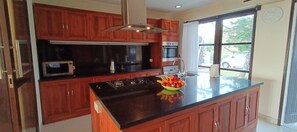 Private kitchen - Villa Lilly (Seririt)
