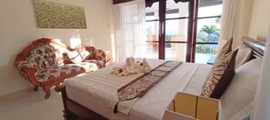 Vila Panorama, 4 kamar tidur, pemandangan laut terbatas, menghadap laut | 1 kamar tidur, seprai premium, minibar, dan brankas