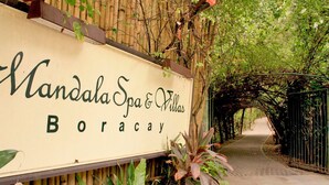Schild für Mandala Spa & Villas Boracay.