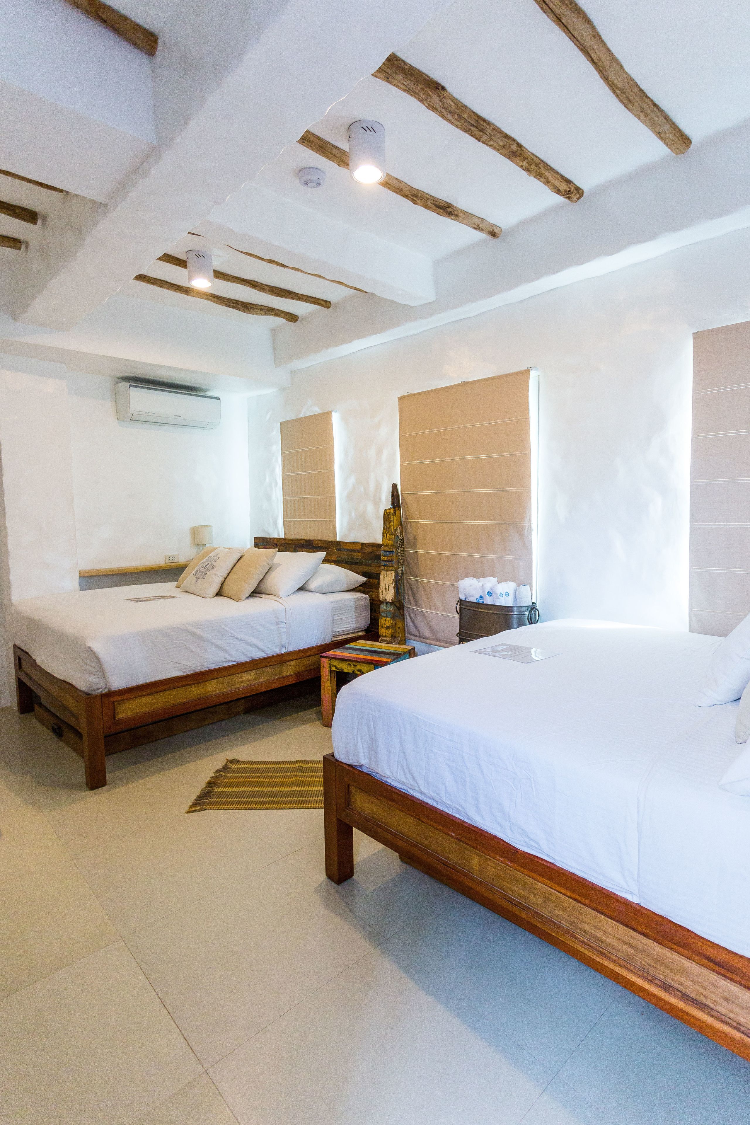 deluxe room, 1 double bed, refrigerator | 1 bedroom, premium bedding, pillow-top beds, in-room safe