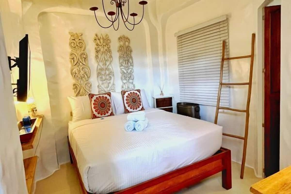 Premium bedding, pillow-top beds, in-room safe, individually decorated