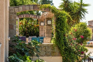 Front of property - Hôtel Hibiscus (Propriano)