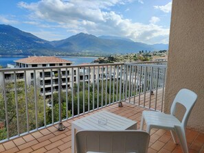 Twin Room, Sea View | Terrace/patio - Hôtel Hibiscus (Propriano)