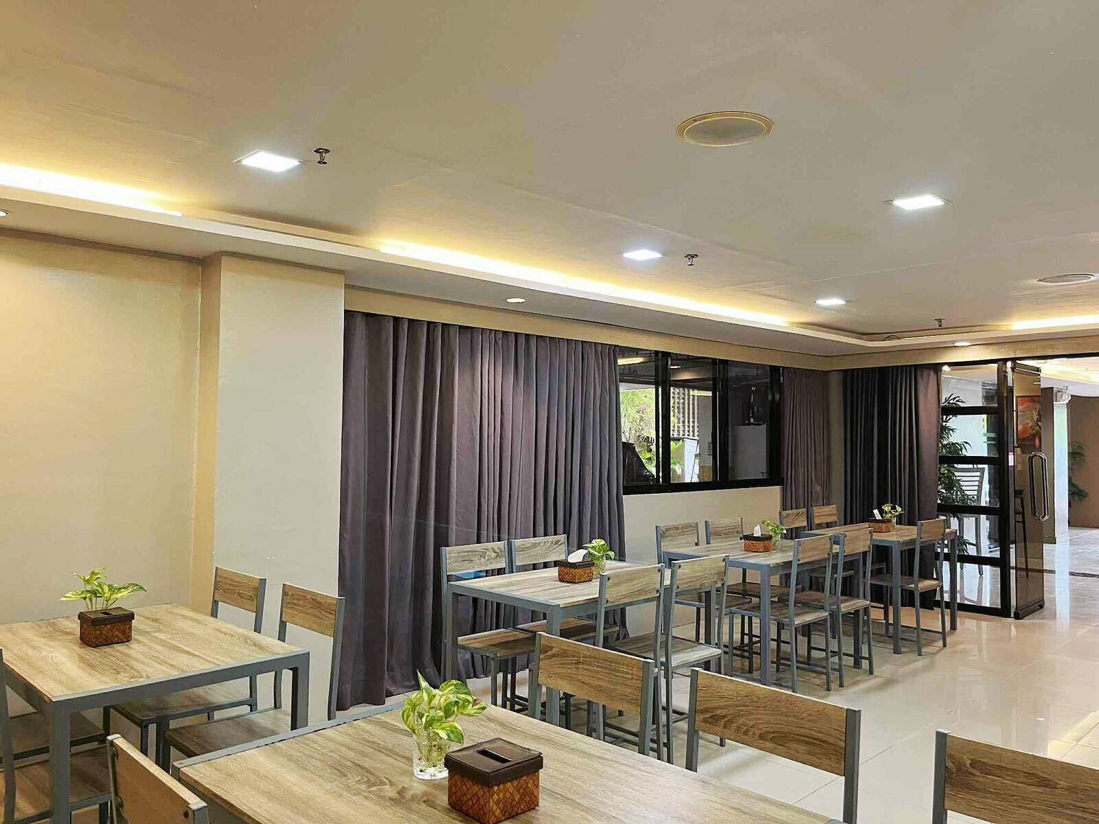 Photo - Travelbee Business Inn