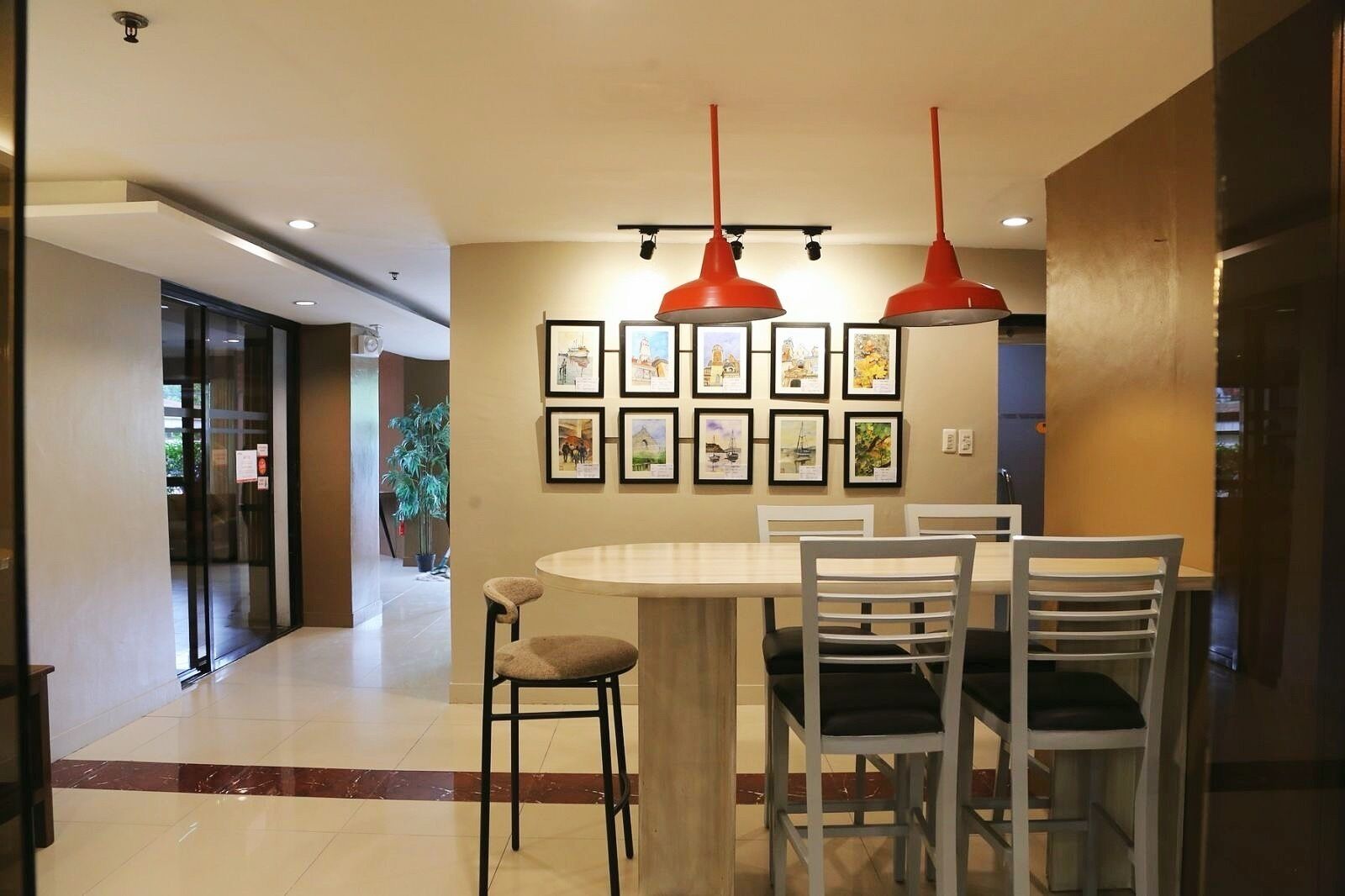 Photo - Travelbee Business Inn