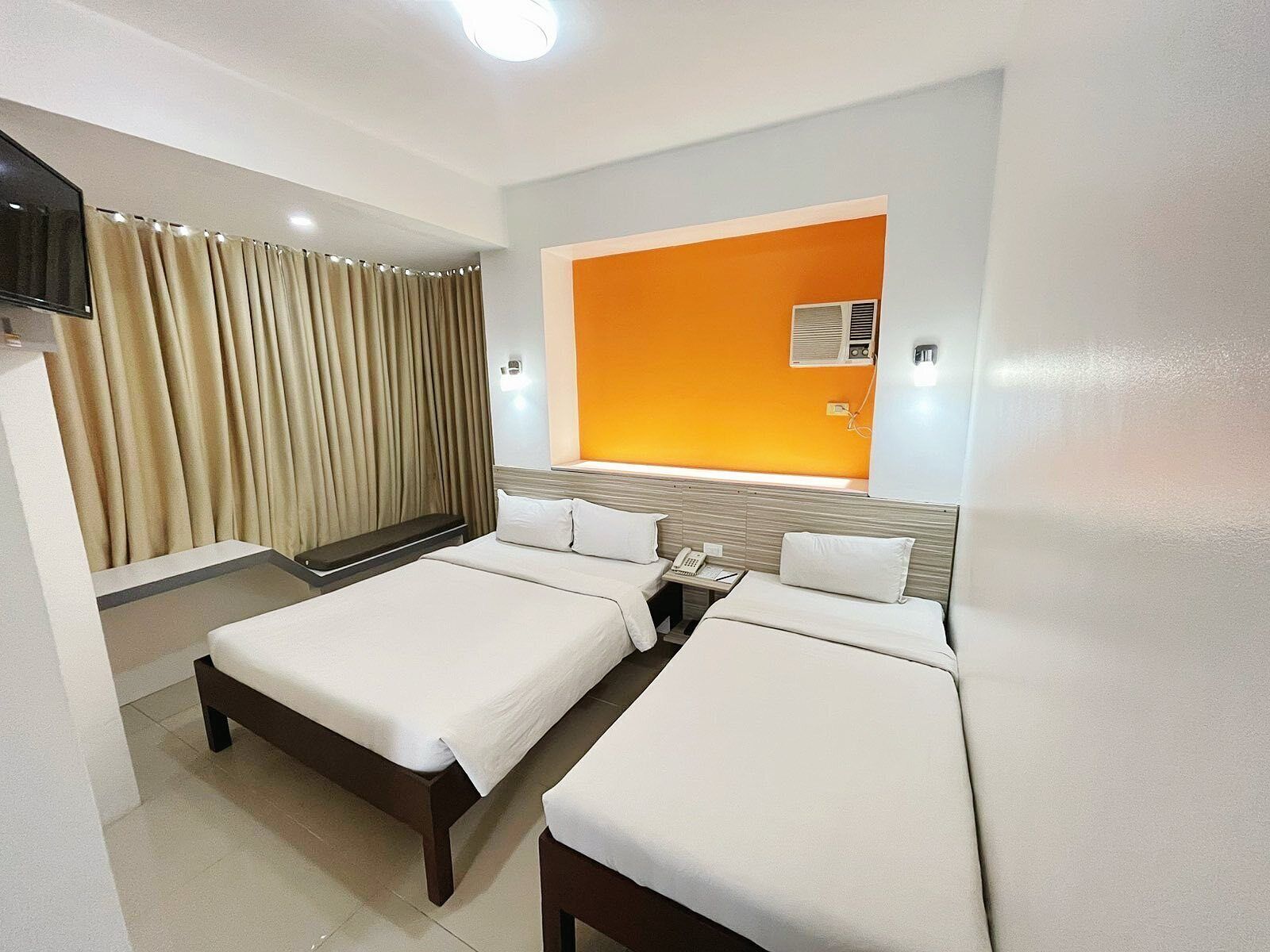 Photo - Travelbee Business Inn