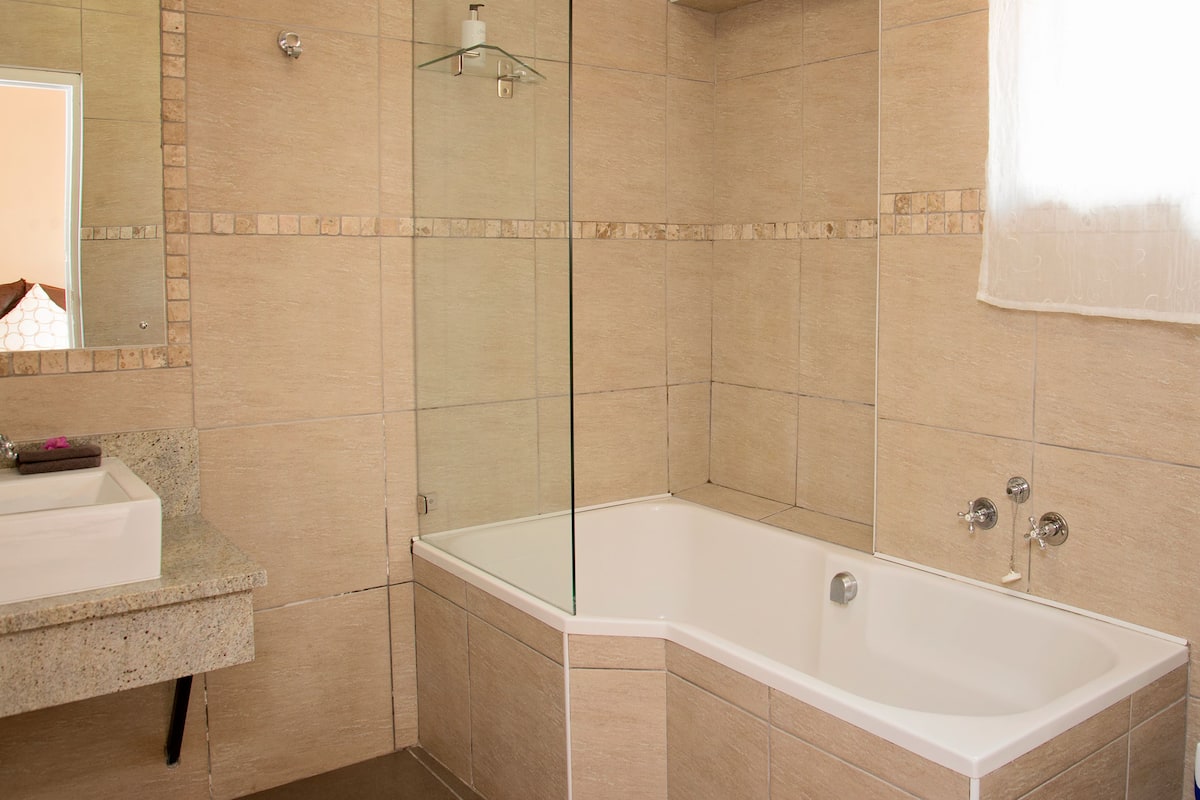 Familieværelse - 1 soveværelse | Bruser på badeværelset