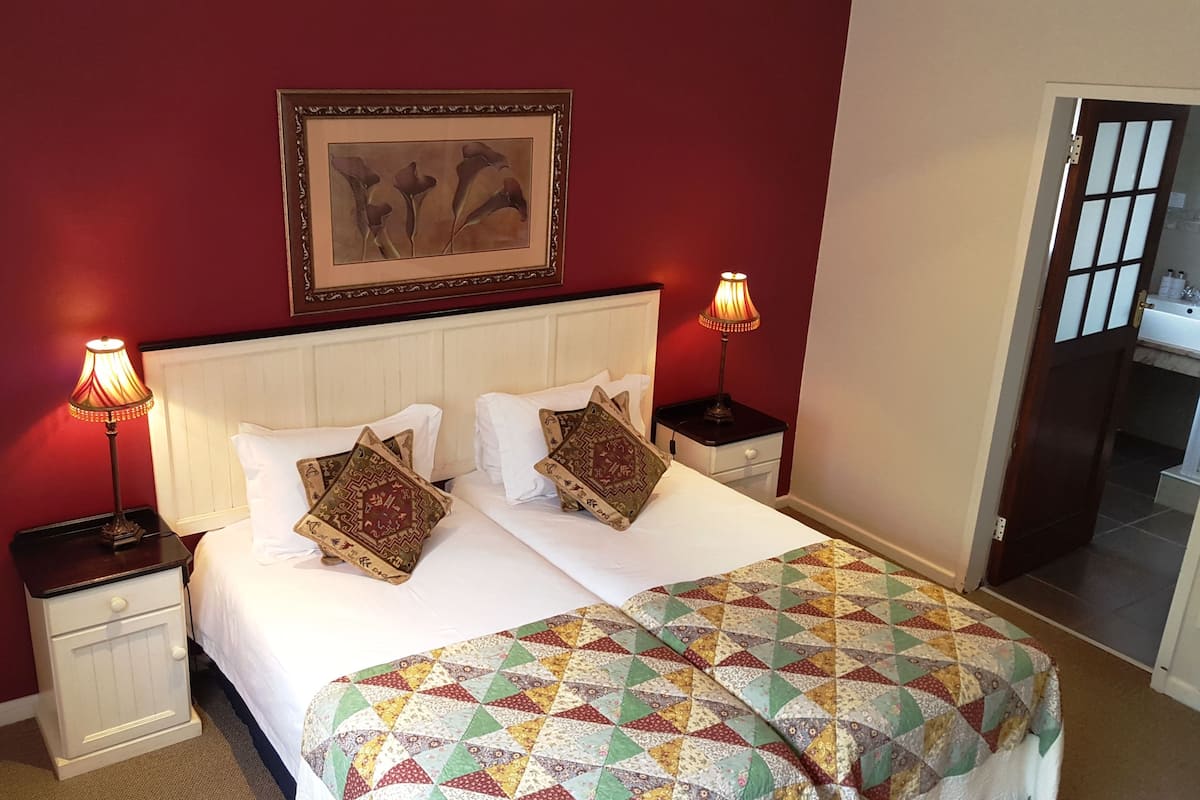 Standardværelse med 2 enkeltsenge - 1 soveværelse | 1 soveværelse, premium-sengetøj, gratis produkter i minibaren