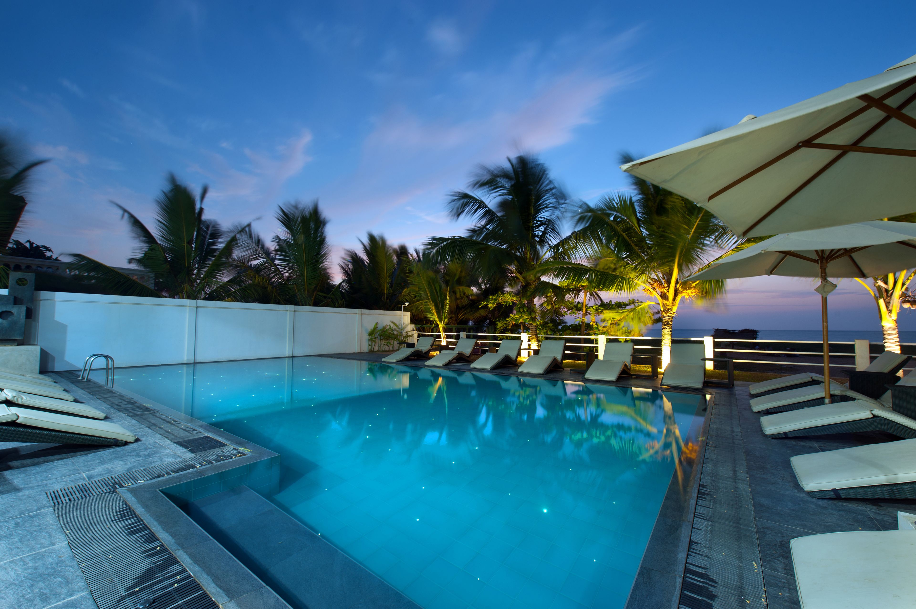 outdoor pool, pool loungers