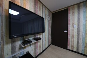 Schallisolierte Zimmer, kostenloses WLAN, Bettwäsche