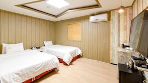 Habitación triple | Sistema de insonorización, wifi gratis, ropa de cama