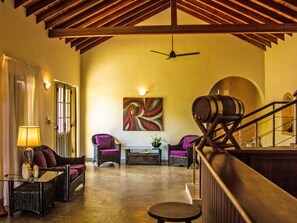 Living area - The Lagoon Villa (Negombo)