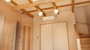 Minibar, in-room safe, free WiFi