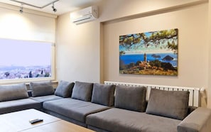 Flat-screen TV - Cozy Flats (Istanbul)