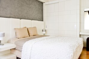 Large One Bedroom Apartment  | Minibar, in-room safe, soundproofing, free WiFi