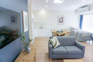 1 Bedroom Suite | Living area