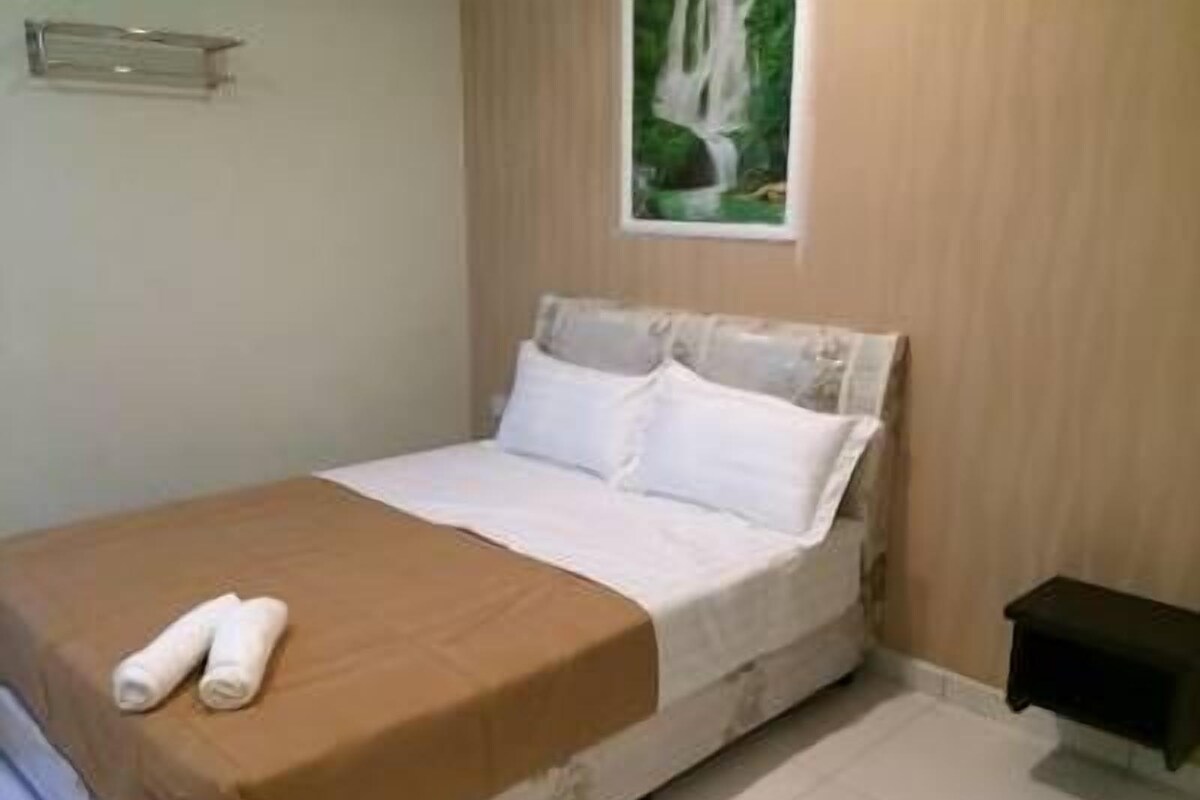 Standard Room, 1 Queen Bed