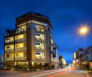 Front of property – evening/night