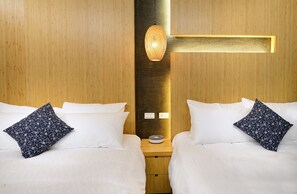 Minibar, desk, soundproofing, free WiFi