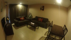 Junior Suite | Living area | TV