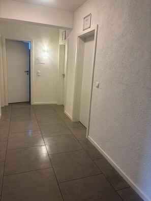 Flat-screen TV - GZ Hostel Bonn (Bonn)