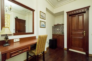 Suite estudio, 1 habitación | Ropa de cama de alta calidad y minibar 