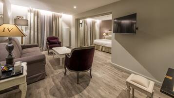 Caja de seguridad en la habitación, escritorio y insonorización