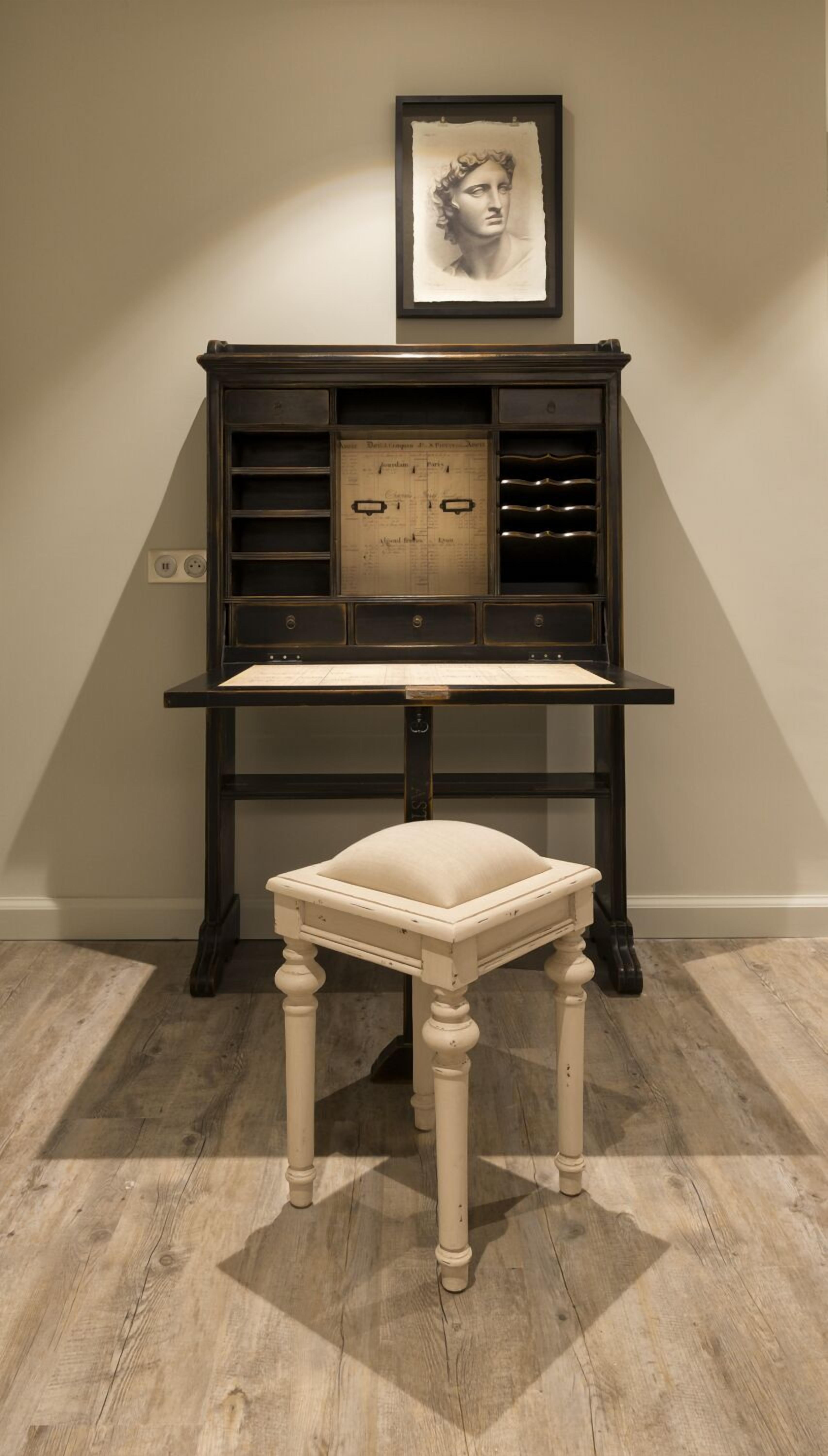 suite | interior detail