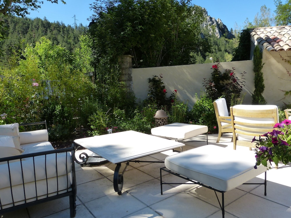 Nouvel Hôtel du Commerce by null