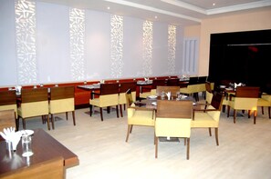Lunch and dinner served - Le ROI Raipur (Raipur)