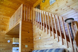 Executive Cottage, 2 Bedrooms, Partial Ocean View (1 Sofa Bed) | Staircase