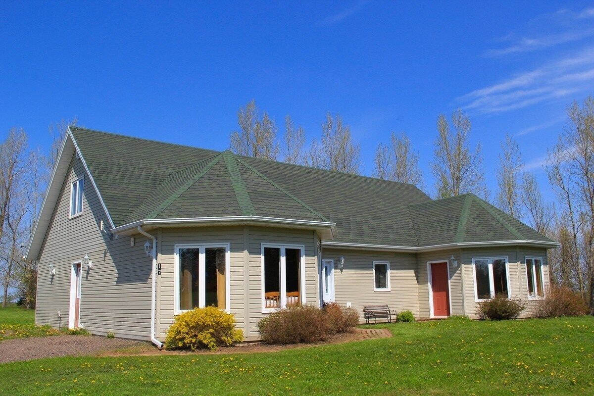 Executive Cottage, 6 Bedrooms | Iron/ironing board, free WiFi, bed sheets