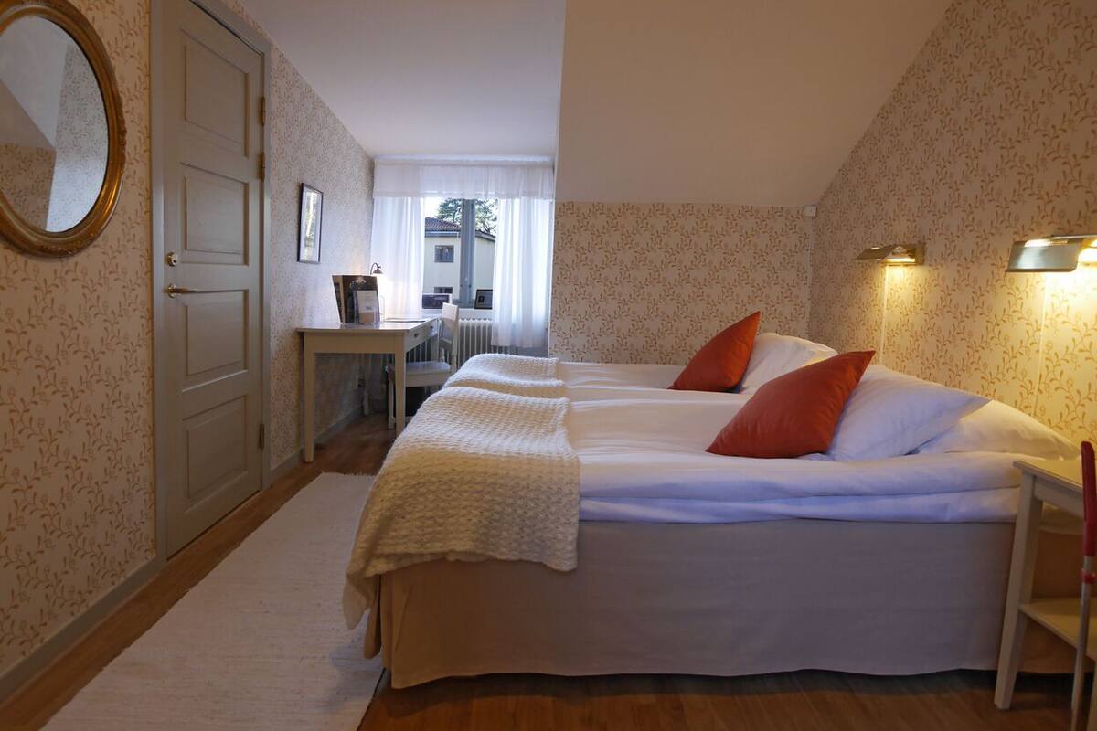 standard twin room, 1 bedroom | individually decorated, individually furnished, free wifi, bed sheets