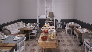 Free daily buffet breakfast - Santa Marta Suites & Apartments (Lecce)