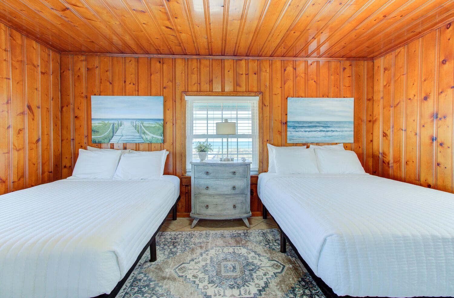 Premium-Zimmer, 2 Queen-Betten, Nichtraucher, Meerblick | Individuell dekoriert, kostenloses WLAN, Bettwäsche