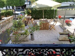 Terrace/patio - Hôtel Marie-Louise (Enghien-les-Bains)
